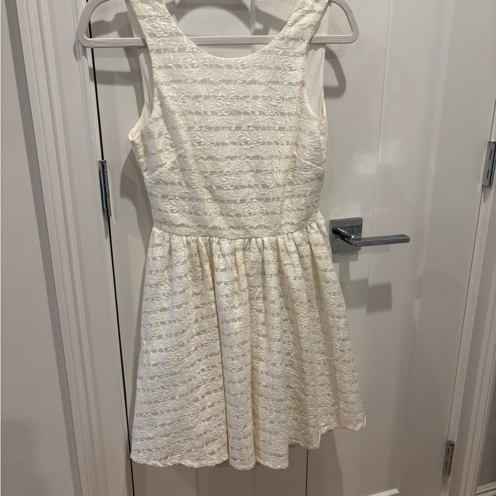 White/Cream Lace Dress